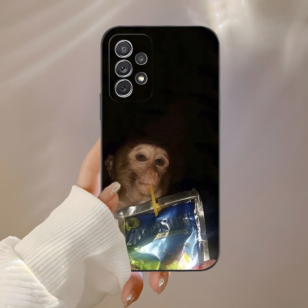 Monkey Sipping Caprisun Meme P - Phone Cases Burga reseña y precio